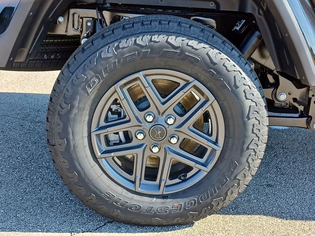 2026 Jeep Gladiator — detail view