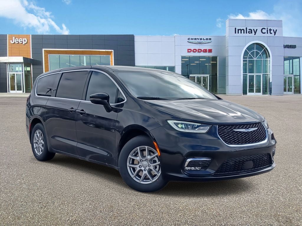 2026 Chrysler Pacifica PACIFICA SELECT in Diamond Black Crystal Pearl-Coat Exterior Paint — front three-quarter view