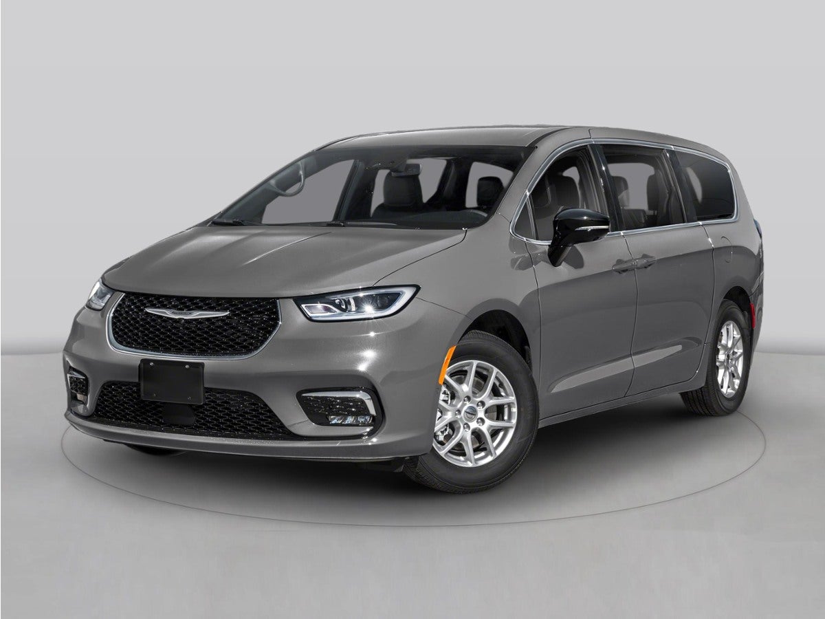 2026 Chrysler Pacifica Limited in Bright White Clearcoat — front three-quarter view