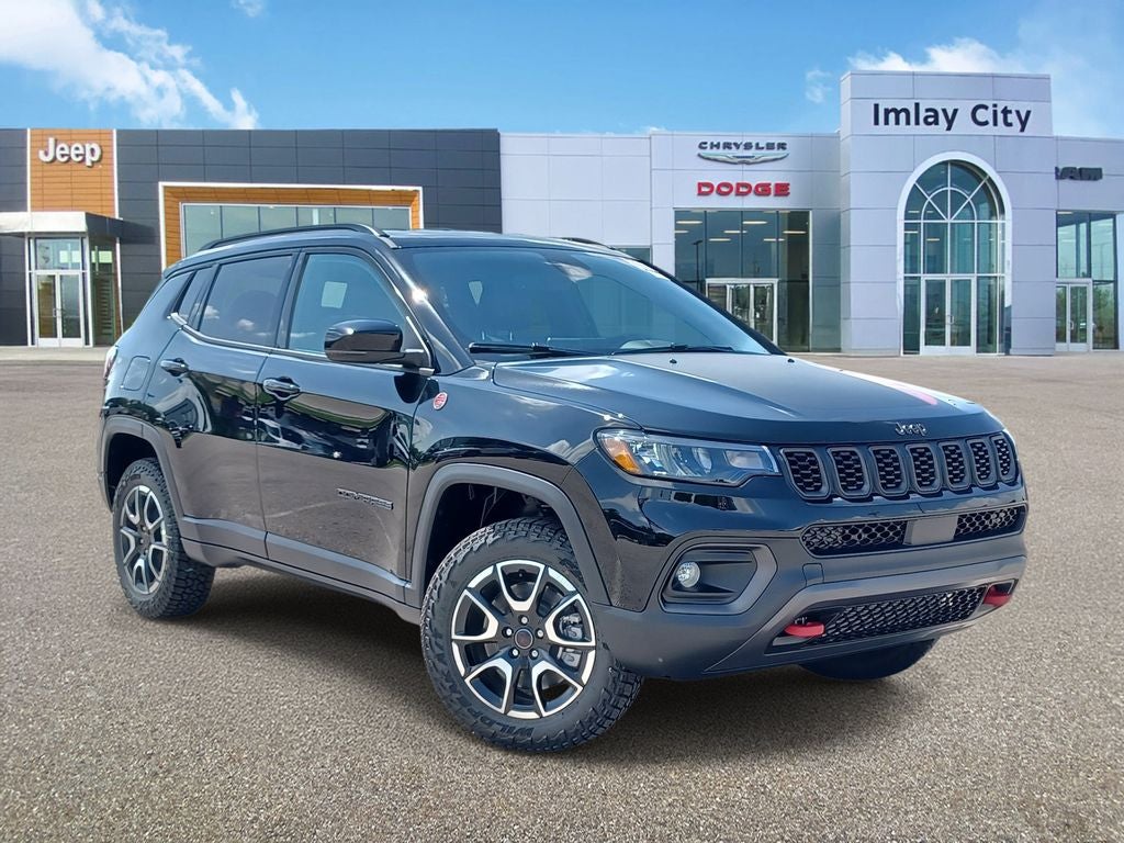2026 Jeep Compass COMPASS TRAILHAWK 4X4 in Diamond Black Crystal Pearl-Coat Exterior Paint — front three-quarter view